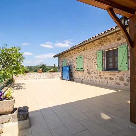 Charmante Maison Avec Jardin à Saint-pal-de-chalencon Saint-Pal-en-Chalencon